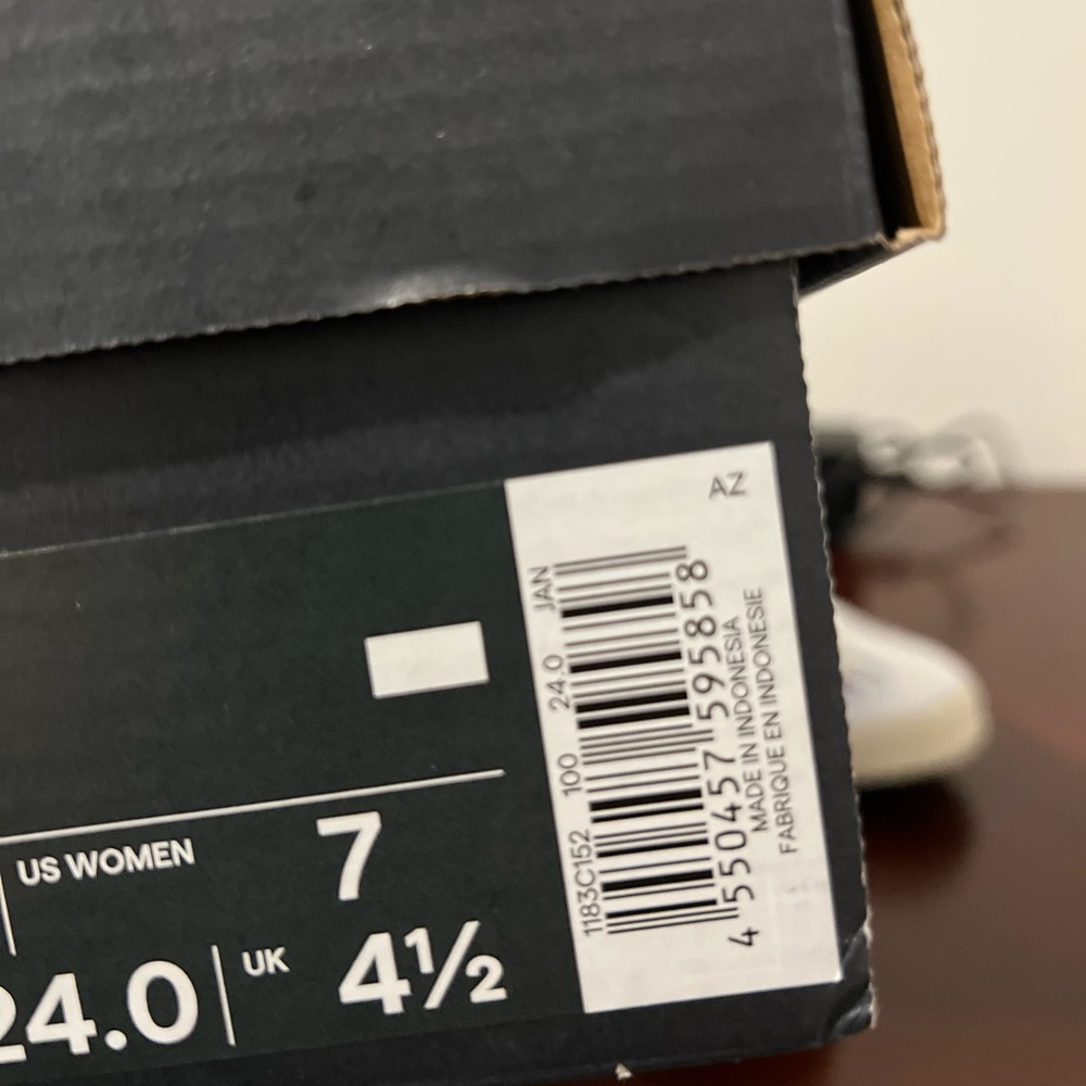 ONITSUKA TIGER MEXICO 66 Women's Floral Sneakers, White Multi/US7 (EUR38/UK4.5) - Picture 8 of 10